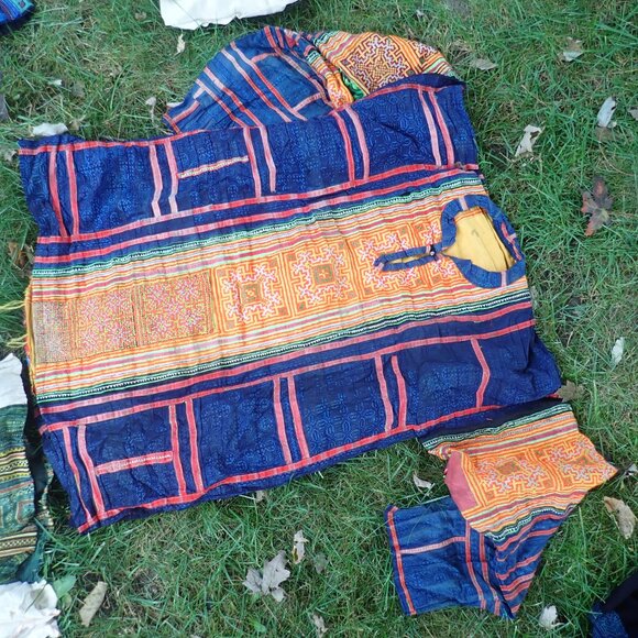 Bulk Lot- Handmande Quilts, Tunics, trousers, jewlery etc from Northern Vietnam - Picture 5 of 7